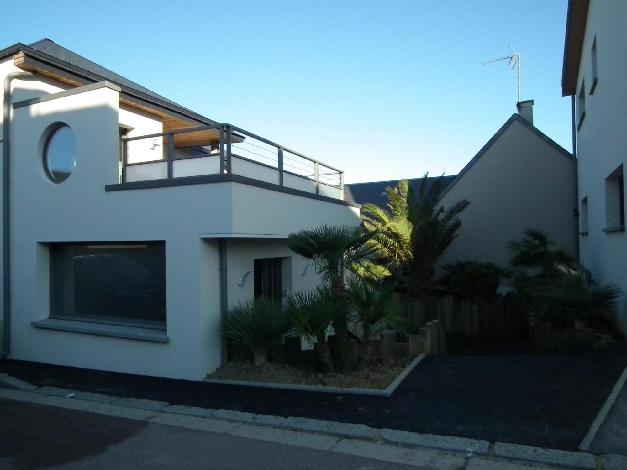Les Maisons De Louise Pirou Rum bild